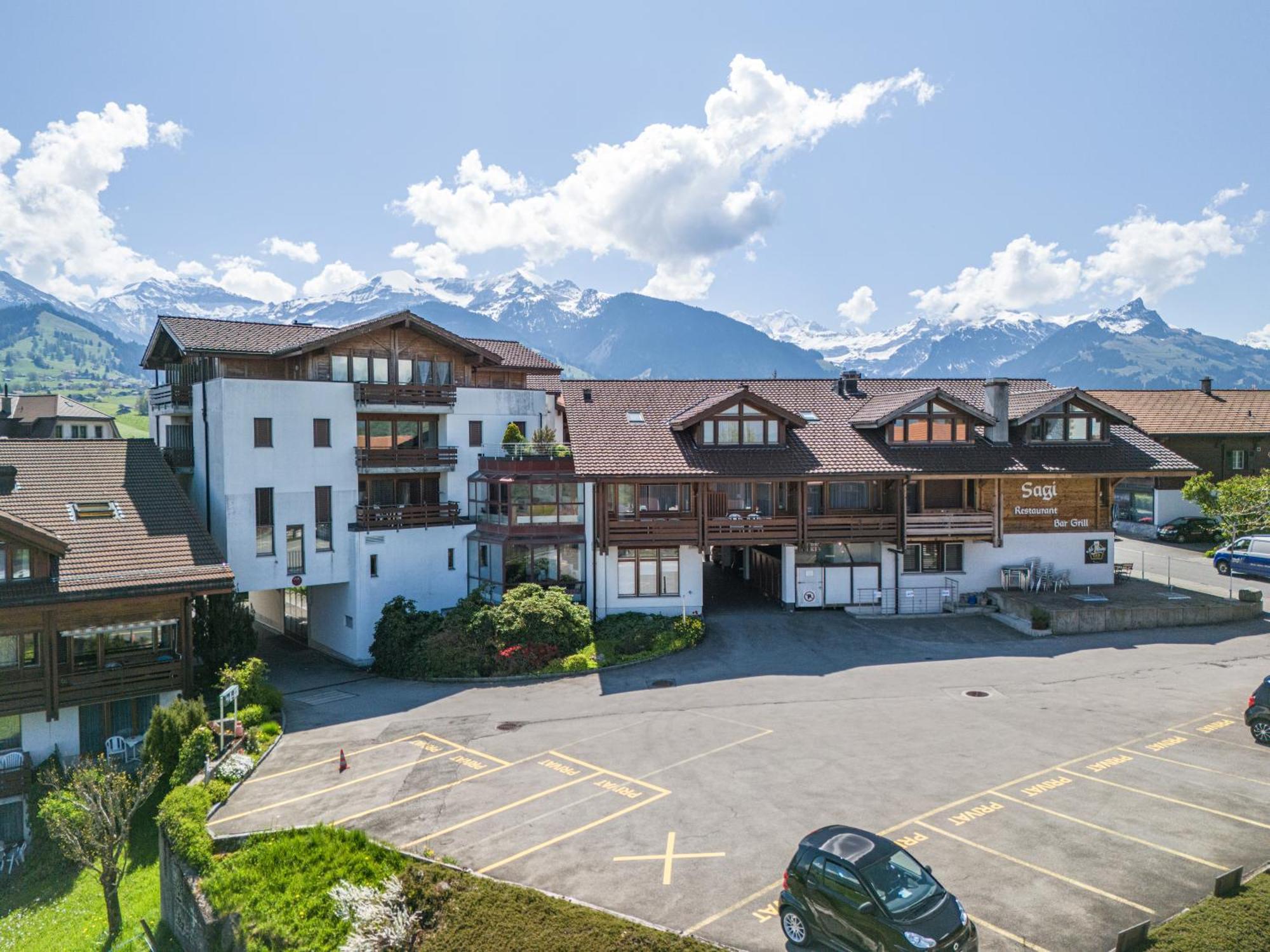 Hotel Aeschipark Aeschi Bei Spiez Esterno foto